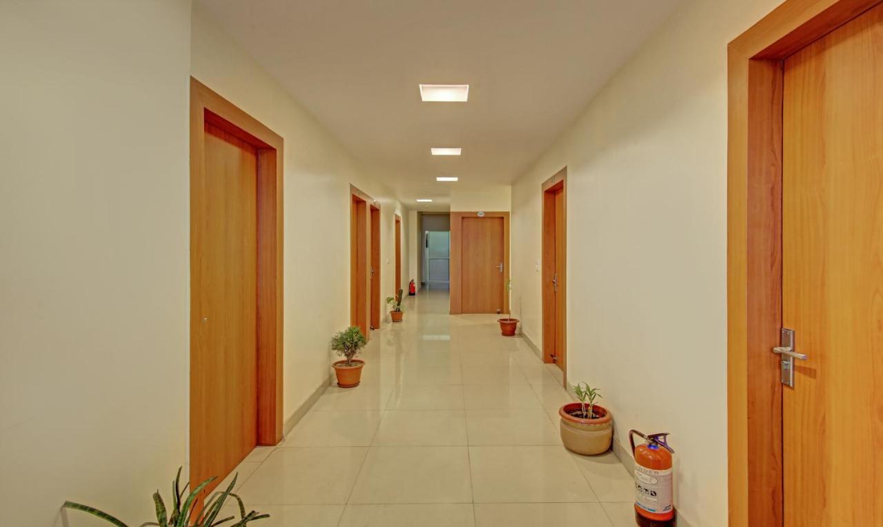 Hotel Treebo Tms Residency Nueva Delhi Exterior foto